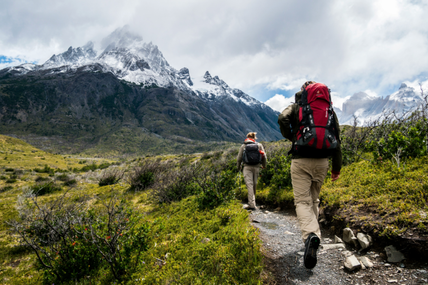 Hikers in China explore mountains and nature