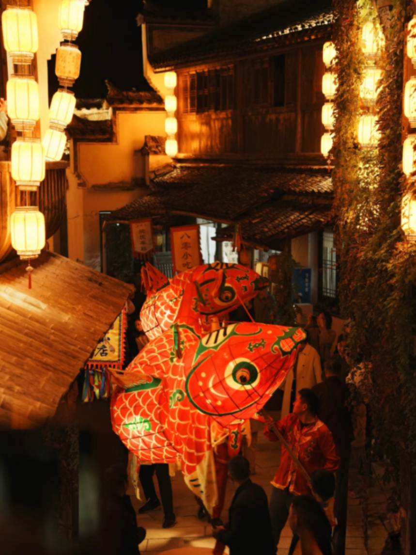 The lantern parade that never really stopped